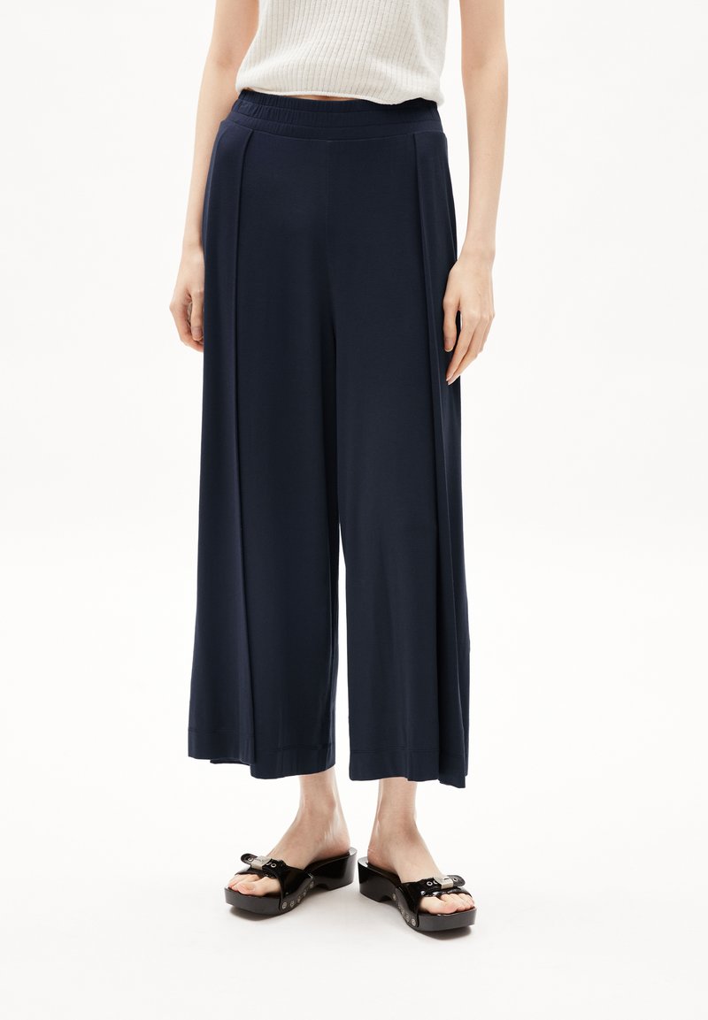 ARMEDANGELS KAARO LINO - Broek - night sky