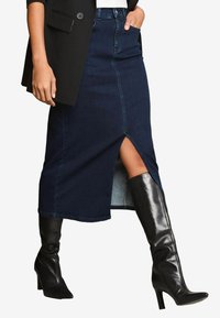 REGULAR FIT-HIGH RISE SPLIT FRONT MIDI - Teksaseelik - dark blue wash