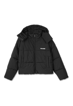 Jachetă puffer scurtă neagră, cu fermoar în față, design captusit, glugă și logo-ul PEGAADOR pe piept.