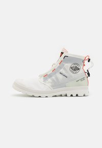 Palladium Šněrovací kotníkové boty - white
