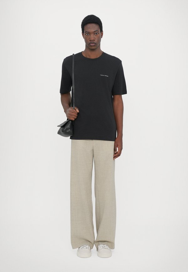 PRO - Basic T-shirt - dark ink2