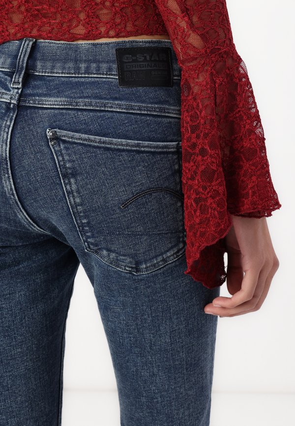 LHANA SKINNY - Jeans Skinny Fit - worn in indigo hardware2