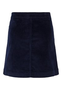 Jupe A en velours côtelé bleu foncé, avec une ceinture simple et une couture verticale visible au milieu devant.