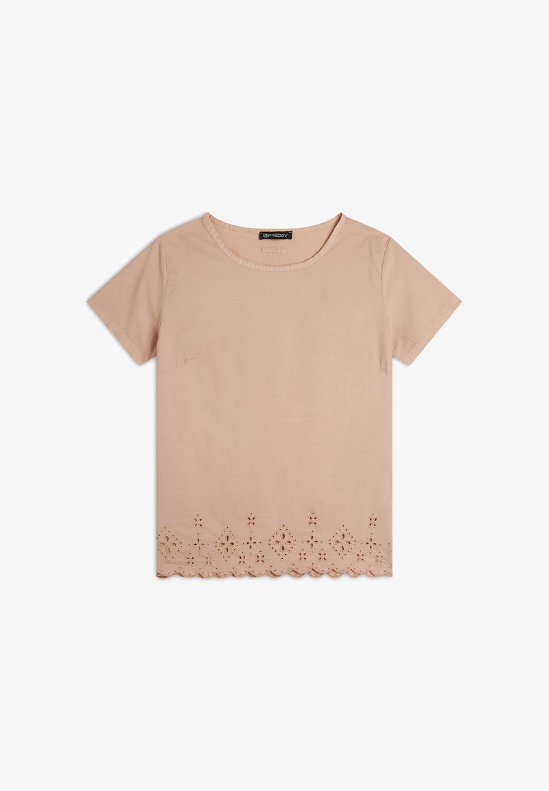 Camiseta de algodón rosa de manga corta con dobladillo festoneado y patrones de bordado de ojales en la parte inferior. Cuello redondo, textura suave.