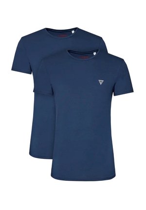 Due t-shirt blu navy a maniche corte con scollo rotondo semplice, una sovrapposta all'altra, con un piccolo logo triangolare sul petto a sinistra.