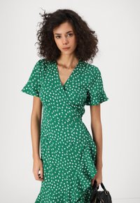 ONLY ONLOLIVIA WRAP DRESS - Dnevna haljina - verdant green
