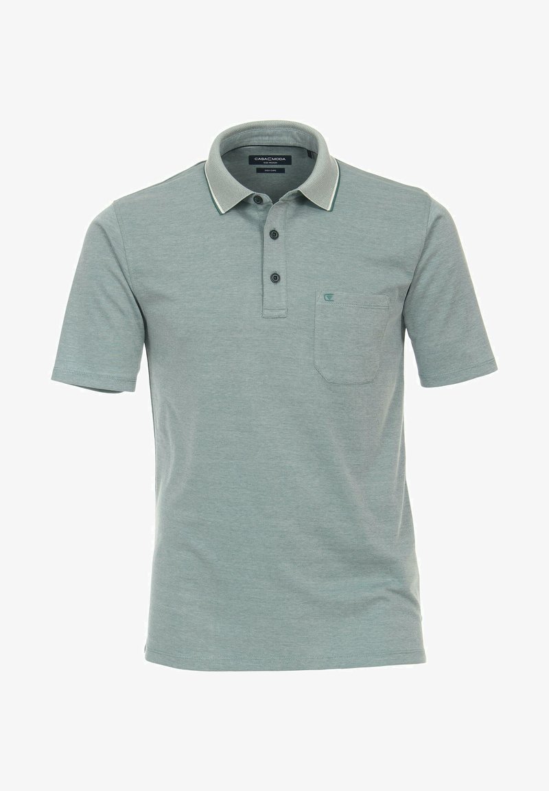 Poloshirt aus hellgrauem Stoff mit einem Kragen mit kontrastierendem Besatz, einem Drei-Knopf-Verschluss und einer Brusttasche. Kurzarm.