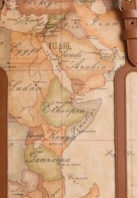 Mappa vintage che mostra il nord-est dell'Africa e la penisola arabica con paesi come Egitto, Sudan, Etiopia, Kenya e Arabia Saudita, incorniciata da cinturini in pelle marrone.