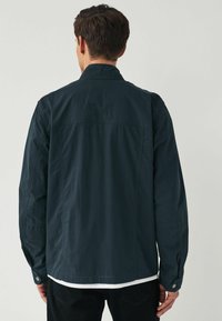 Next SHACKET - REGULAR FIT - Lehká bunda - navy