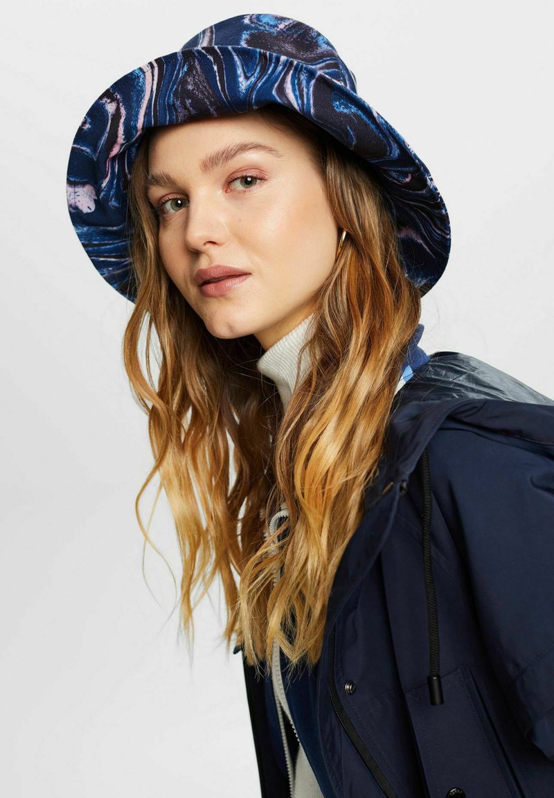 Esprit BUCKET IM MARMORIERTEN DESIGN Hat navy/mottled dark blue Zalando.co.uk
