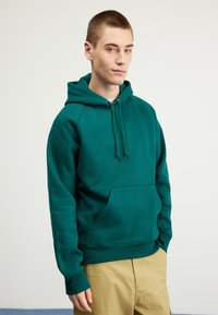 Carhartt WIP HOODED CHASE - Jersey con capucha - chervil/gold