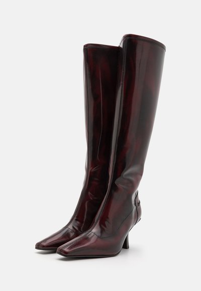 Filippa K Botas - dark burgundy