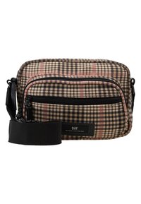 Beige ja musta ruudullinen olkalaukku, jossa vaaleanpunaisia yksityiskohtia, vetoketjullinen etutasku ja säädettävä musta hihna. Kestävä materiaali.