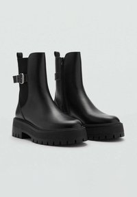 Mango KONDOR - Botines con plataforma - black