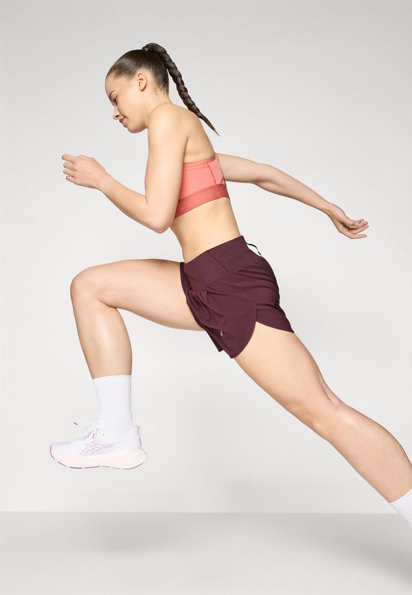 ROAD SHORT - Sports shorts - dark currant2