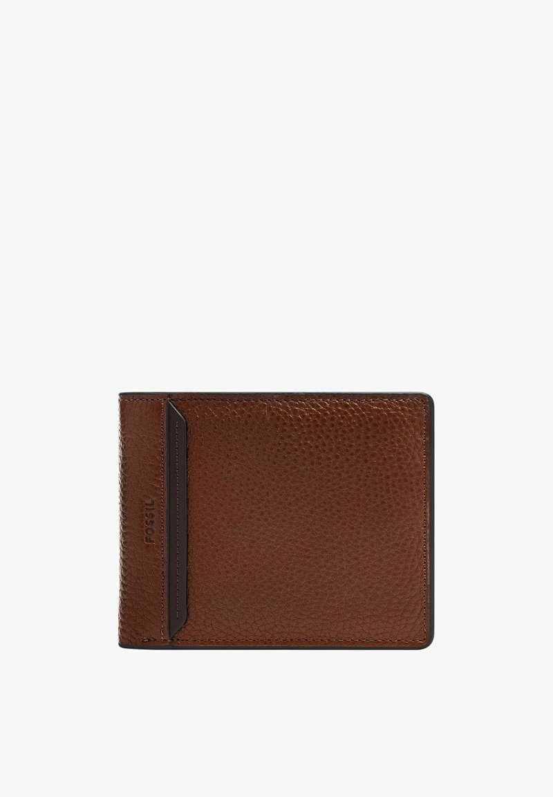 Portefeuille en cuir marron avec une surface texturée, comportant un seul emplacement pour carte et un design simple et rectangulaire avec des accents noirs contrastants.
