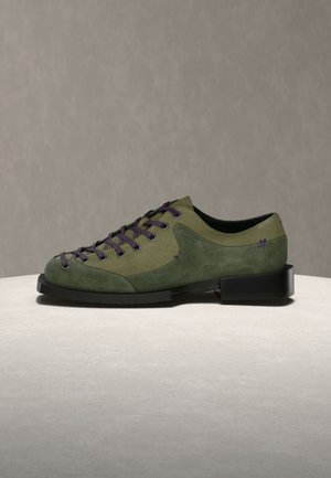 KELLY SHOES UNISEX - Zapatos de vestir - green