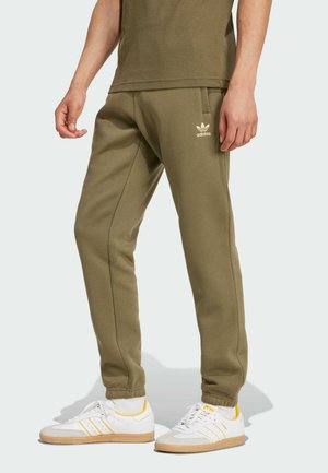 ESS PT - Pantaloni sportivi - olive strata