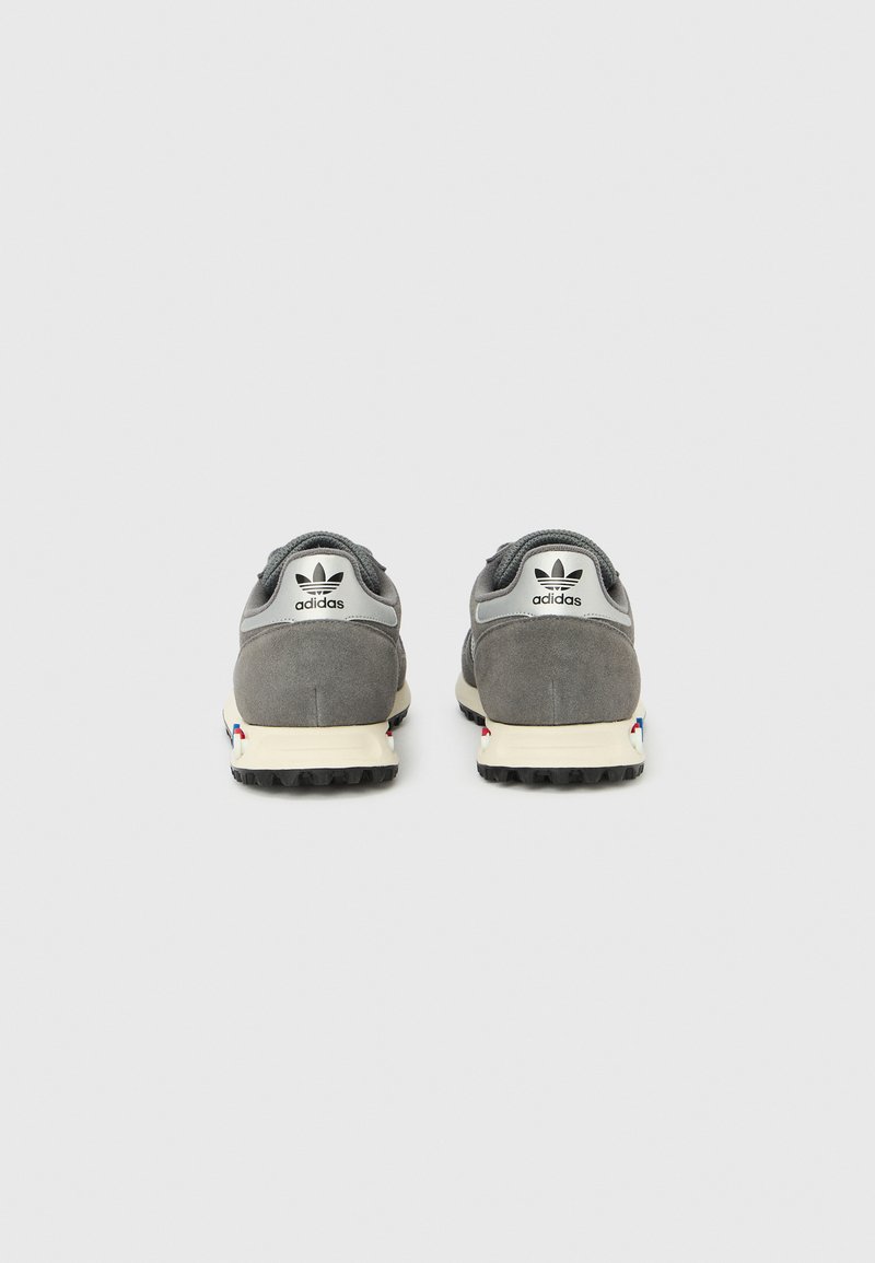 adidas Originals LA TRAINER OG UNISEX - Trainers - grey  four/silver-coloured/off white/grey - Zalando.ie