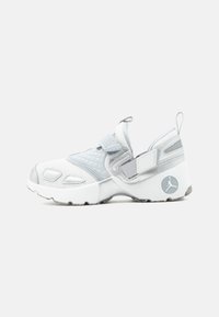 Neselectat, wolf grey/summit white/reflective silver-coloured