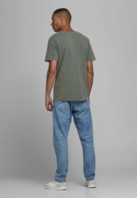 Jack & Jones JJESPLIT ciemnozielony