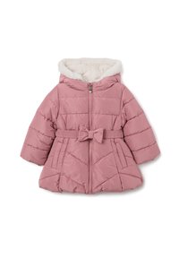 Cappotto puffo rosa con zip frontale, cappuccio foderato in pelliccia, vita con cintura e trapuntatura diagonale. Presenta tasche laterali e un dettaglio a fiocco.
