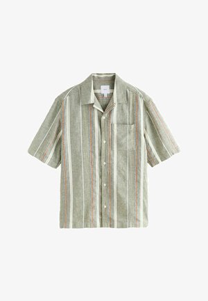 Krótka koszula z kołnierzykiem w jasnej zieleni z pionowymi paskami. Materiał ma fakturowany wzór, z brzoskwiniowymi, niebieskimi i kremowymi liniami oraz kieszenią.