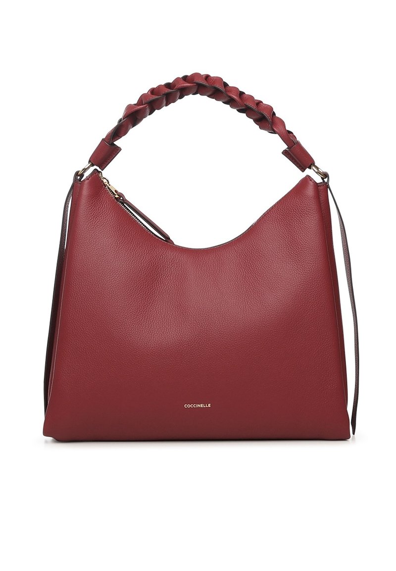 Rode leren handtas met een slordige vorm, gevlochten handvat en gouden beslag. Heeft een ritssluiting en het merknaam "Coccinelle" aan de voorkant.