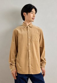 Scotch & Soda REGULAR FIT SHIRT - Camisa - tannin