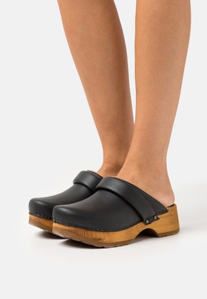 Sanita CHUSO CHUNKY OPEN - Dřeváky - black