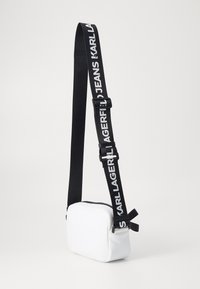 Karl Lagerfeld Jeans ESSENTIAL UNISEX - Axelremsväska - white