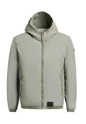 Veste à capuche vert clair avec fermeture éclair à l'avant, poches latérales zippées et poignets élastiques, dotée d'un petit patch noir près de l'ourlet.