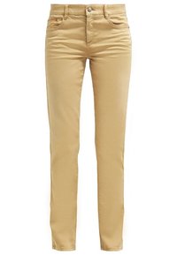 Khaki chinos s úzkým střihem, vyrobené z lehké směsi bavlny. Obsahují přední kapsy, poutka na opasek a kovové zapínání na knoflíček.