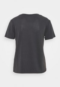 T-shirt noir à manches courtes montré de dos sur fond blanc avec un col rond et une coupe régulière.