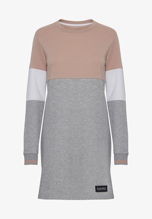 Roosa, halli ja valge värvibloki disainiga dress. Pehme puuvillane materjal, pikad varrukad, ümmargune kaelus ja brändi silt allääres.