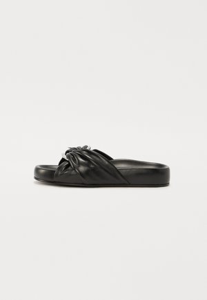 SODA - Slippers - schwarz/silv