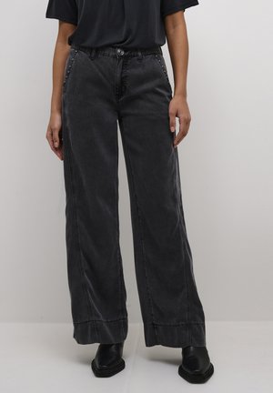 CUCARITA - Flared Jeans - black wash