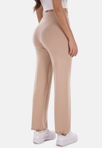 Markup Pantaloni sportivi - marrone chiaro