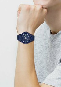 Lacoste Klocka - blau
