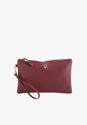 Bordeauxrote Clutch aus synthetischem Material mit strukturierter Oberfläche, Reißverschluss und Beschlägen in Goldoptik sowie abnehmbarem Handgelenksriemen. Rechteckige Form.