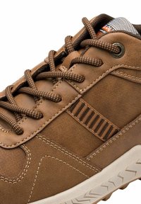 s.Oliver SNEAKER - Tenisky - cognac