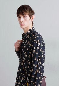 Paul Smith REGULAR FIT SHIRT - Vapaa-ajan kauluspaita - black