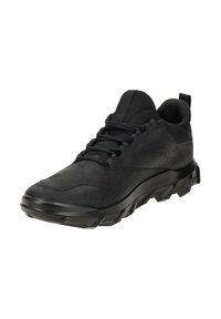 Musta urheilukengät, joissa on yhdistetty sileää nahkaa ja verkkomateriaalia. Alhainen profiili, pyöreä varvasosa ja teksturoitu kumipohja.