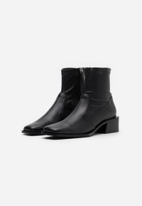 Zign Botines - black