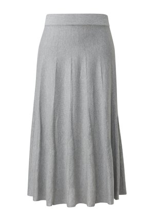 Gonna a maglia grigia con vita aderente, silhouette fluente e sottile texture verticale. L'orlo si curva delicatamente sul fondo.