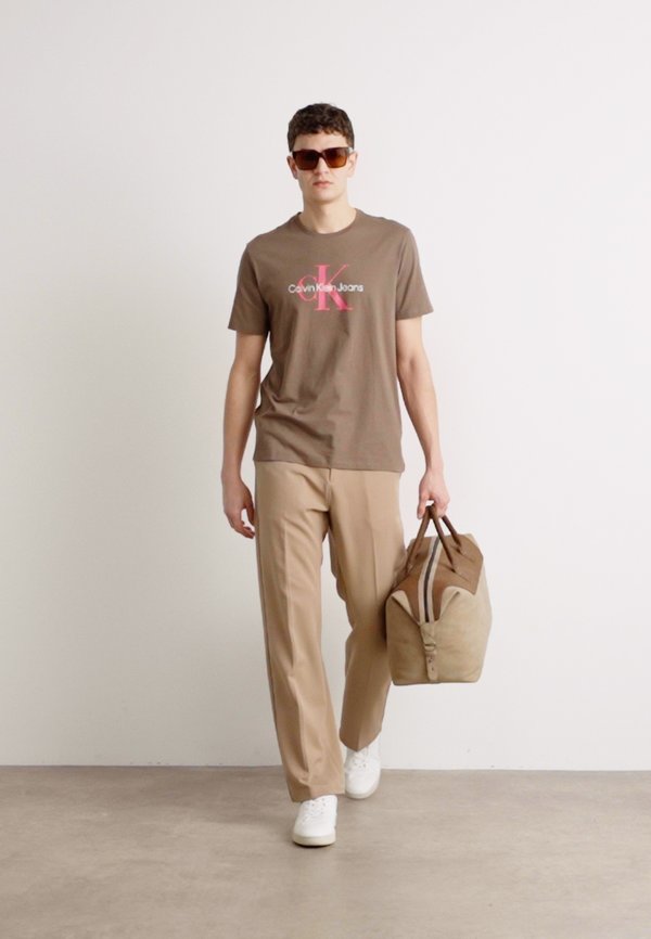 HERO MONOLOGO TEE - Print T-shirt - chocolate chip3