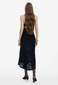 Desigual Vapaa-ajan mekko - black