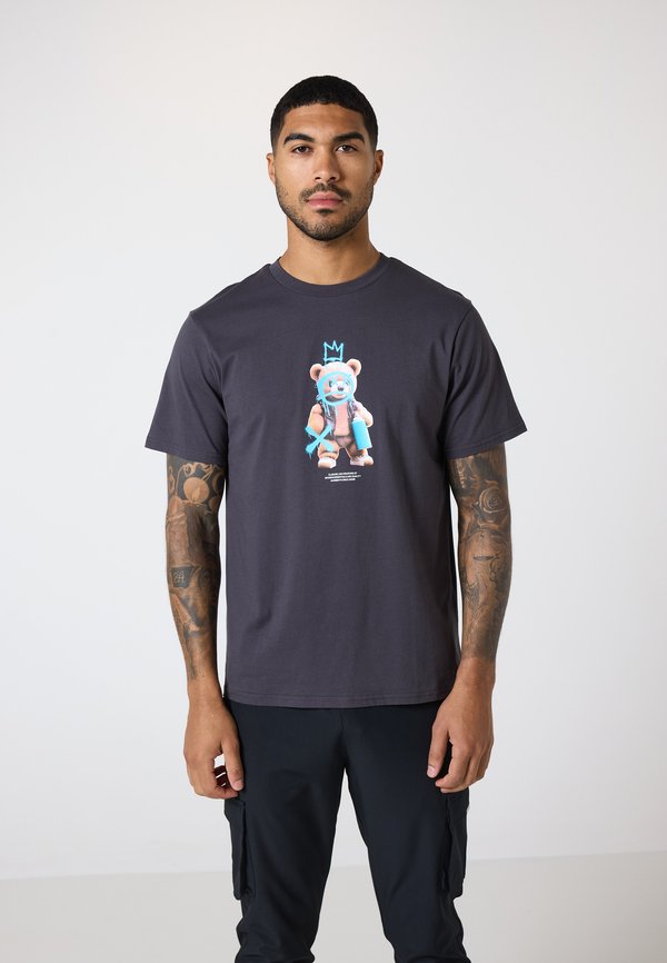 SPRAY ARTIST TEDDY TEE - Print T-shirt - charcoal