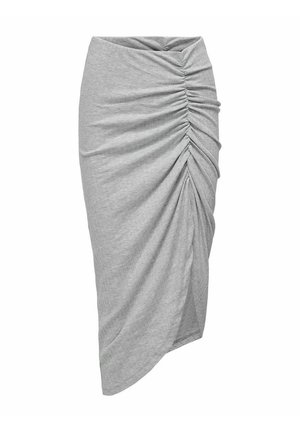 Jupe midi gris clair côtelée avec un drapé froncé asymétrique sur un côté et une taille haute.