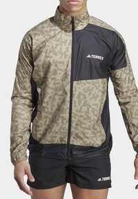 Adidas Terrex TRAIL - Cortaviento - savanna   focus olive